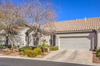 Photo #2: 2374397 Listing