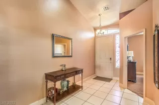 Photo #5: 2374397 Listing