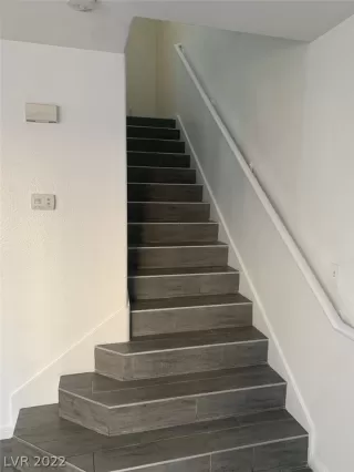 Photo #4: 2374400 Listing 