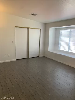 Photo #5: 2374400 Listing 