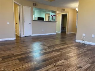 Photo #4: 2374404 Listing 