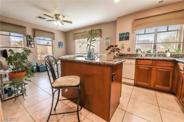 MLS: 2374425 Condo For Sale