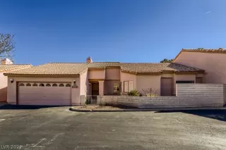 Photo #2: 2374434 Listing