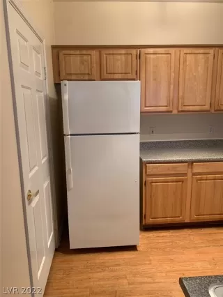 Photo #6: 2374445 Listing 