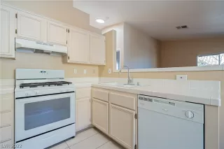 Photo #5: 2374488 Listing 