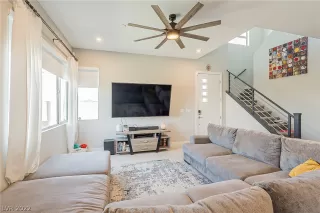 Photo #3: 2374502 Listing 