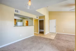 Photo #6: 2374527 Listing