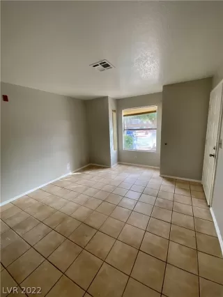 Photo #2: 2374559 Listing 