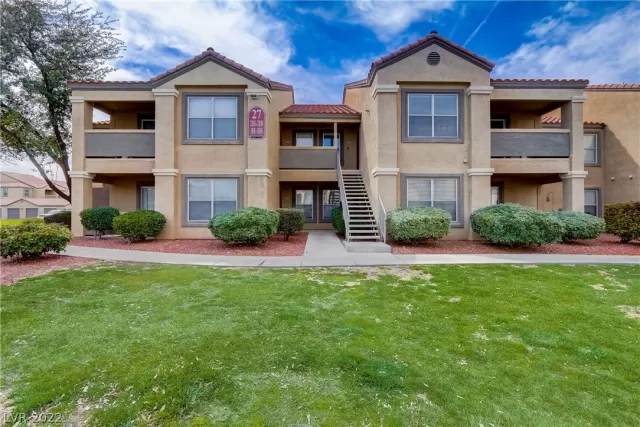 MLS: 2374564 Condo For Sale