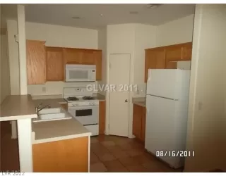 Photo #5: 2374576 Listing 