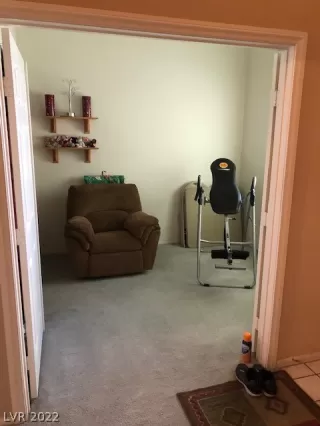 Photo #2: 2374597 Listing 