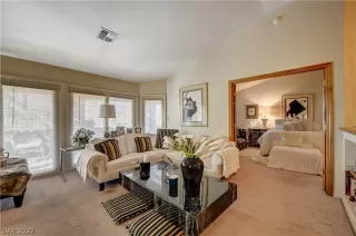 Photo #2: 2374624 Listing