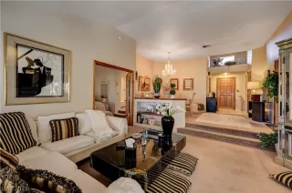 Photo #3: 2374624 Listing