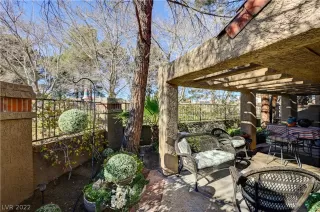 Photo #6: 2374624 Listing