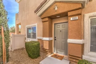 Photo #4: 2374633 Listing