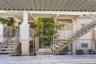 Photo #1: 2374649 Listing