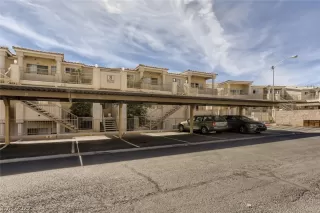 Photo #2: 2374649 Listing