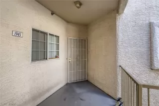 Photo #3: 2374649 Listing