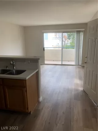 Photo #4: 2374658 Listing 