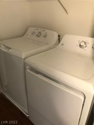 Photo #6: 2374668 Listing 