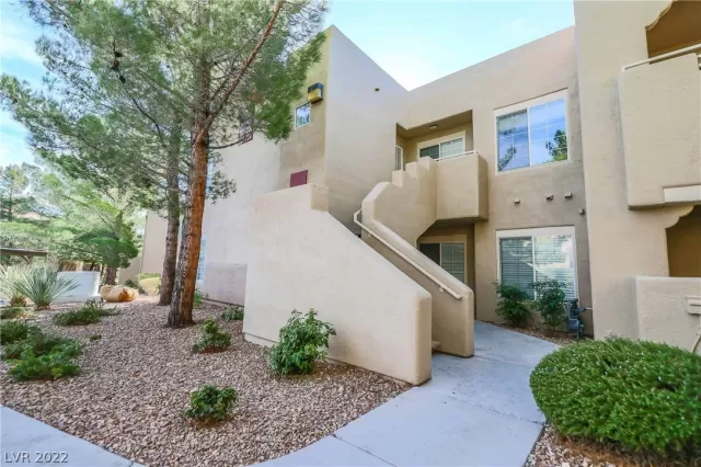 MLS: 2374675 Condo For Sale