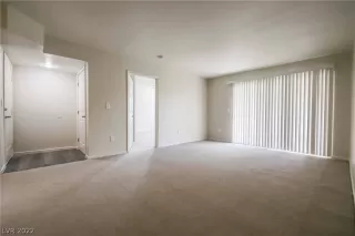 Photo #2: 2374675 Listing