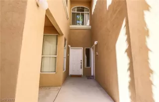 Photo #2: 2374694 Listing