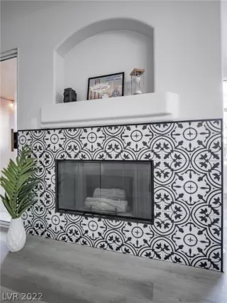 Photo #1: 2374695 Listing