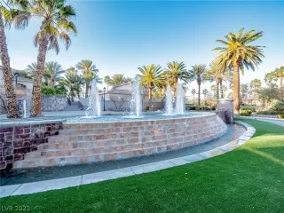 Photo #5: 2374695 Listing