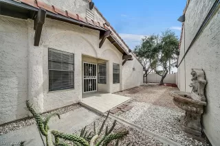 Photo #3: 2374719 Listing