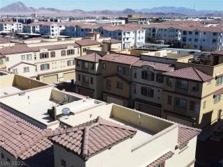 Photo #5: 2374736 Listing 