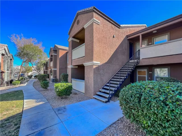 MLS: 2374746 Condo For Sale