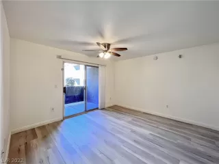 Photo #2: 2374746 Listing