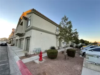 Photo #1: 2374768 Listing