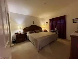 Photo #6: 2374768 Listing