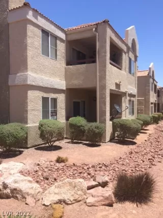 Photo #1: 2374774 Listing 