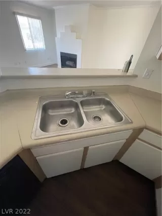 Photo #6: 2374774 Listing 