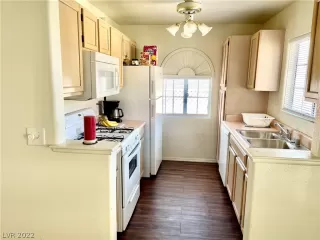 Photo #3: 2374780 Listing 