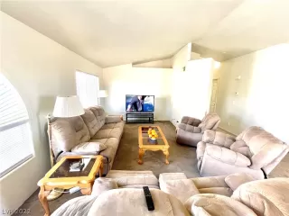 Photo #5: 2374780 Listing 