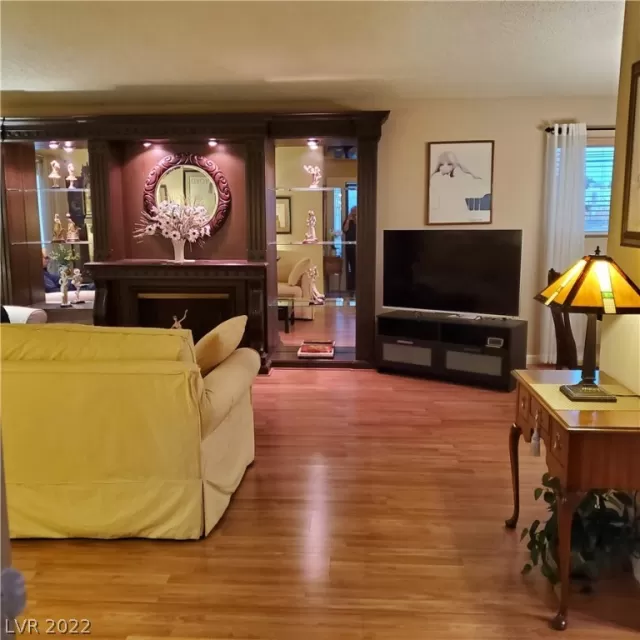 MLS: 2374787 Condo For Sale