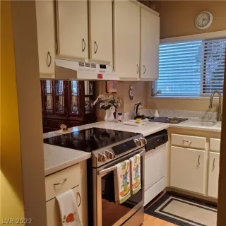 Photo #2: 2374787 Listing 