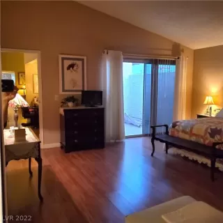 Photo #6: 2374787 Listing 