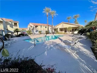 Photo #2: 2374806 Listing