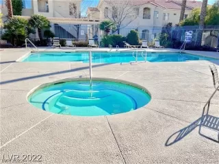 Photo #3: 2374806 Listing