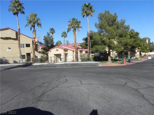 MLS: 2374819 Condo For Sale