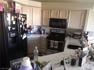 Photo #2: 2374819 Listing