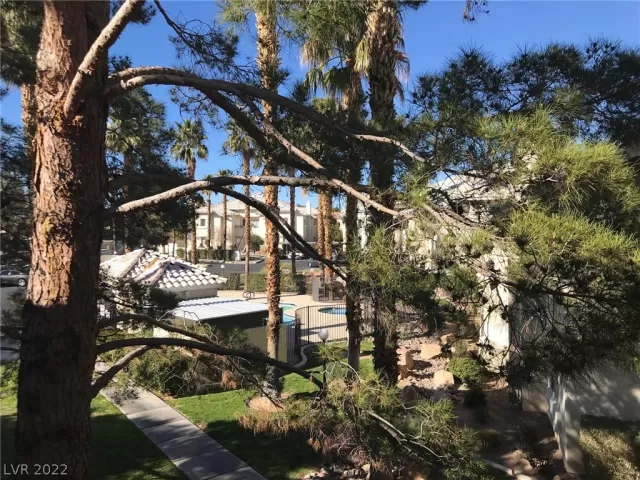 MLS: 2374851 Condo For Sale