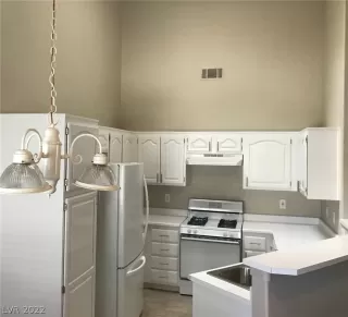 Photo #2: 2374851 Listing 