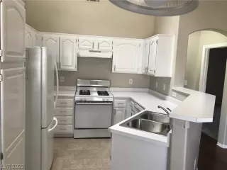 Photo #3: 2374851 Listing 