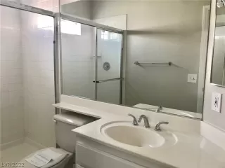 Photo #6: 2374851 Listing 